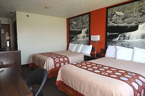 Hillside Inn & Suite