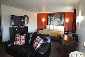 Hillside Inn & Suite