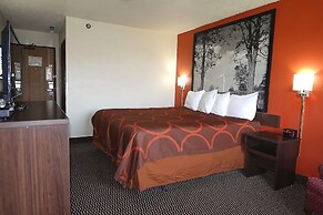 Hillside Inn & Suite