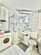 Two Bedroom Apt near Slovenska Beach