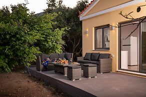 Seaside Villa Angel - Samos Cozy Getaway