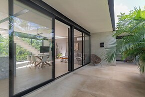Luxurious Penthouse and Jungle View