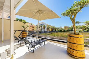 Emily Luxury Veranda