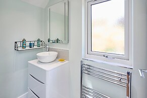 Host Stay Garden Studio