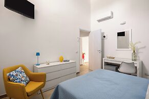 Madre Terra Airport Rooms and Suites