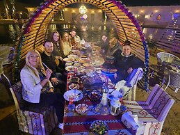 Sunset Desert Safari With Glamping