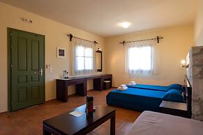 Mantilada Seaside Stay Samos, Shared Pool