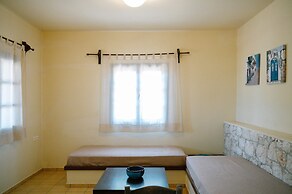 Mantilada Seaside Stay Samos, Shared Pool