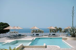 Mantilada Seaside Stay Samos, Shared Pool