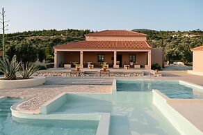 Mantilada Seaside Stay Samos, Shared Pool