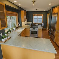 West Queen Anne Townhome