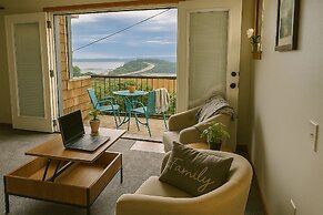 West Queen Anne Townhome