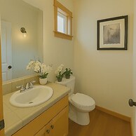 West Queen Anne Townhome