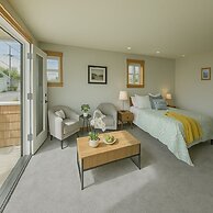 West Queen Anne Townhome