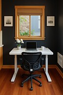 West Queen Anne Townhome