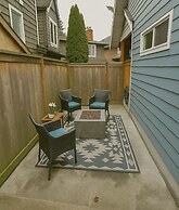 West Queen Anne Townhome