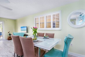 Lulu's Crescent Cottages - Entire two Unit Complex