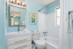 Lulu's Crescent Cottages - Entire two Unit Complex