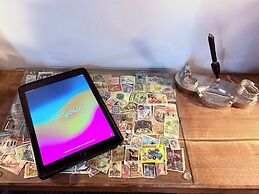 Stylish Downtown Edmonton Condo nr Rogers Place w Balcony, Full Kitche