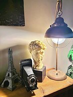 Stylish Downtown Edmonton Condo nr Rogers Place w Balcony, Full Kitche