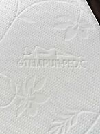 Stylish Downtown Edmonton Condo nr Rogers Place w Balcony, Full Kitche