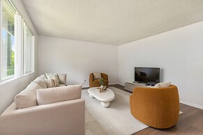 Comfortable Townhouse in Ash Way Lynnwood
