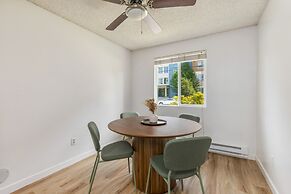 Comfortable Townhouse in Ash Way Lynnwood