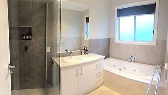 Abalina Cottages Cherry lane