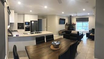 Abalina Cottages Cherry lane