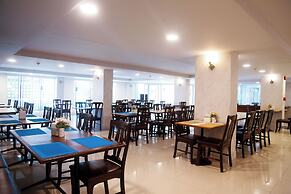Convenient Grand Plus Hotel Suvarnabhumi