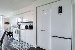 Skyline Toronto Lakeview Suites