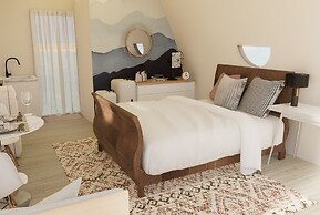 Floating Home in Reef Resort Unit 6