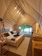 Floating Home in Reef Resort Unit 7