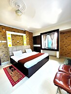 Hotel S S Puri Near Tempal