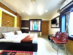 Hotel S S Puri Near Tempal