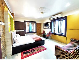 Hotel S S Puri Near Tempal