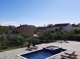 Apartments Franica With Heated Pool and Hot-tub