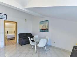 Apartments Franica With Heated Pool and Hot-tub
