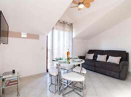 Apartments Franica With Heated Pool and Hot-tub