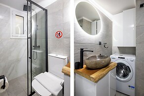 Cesily 2-Bedroom Apartment in Athens
