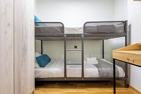 Cesily 2-Bedroom Apartment in Athens