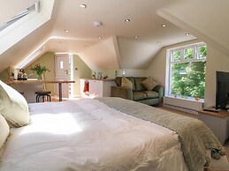 Roston Retreat