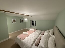 Woodman's Cottage