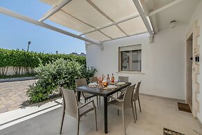 Pino Residence