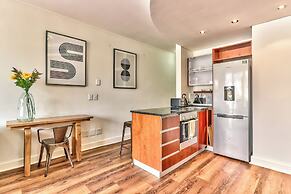 Cape Eazi Stayz The Rockwell