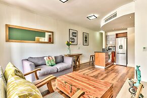 Cape Eazi Stayz The Rockwell