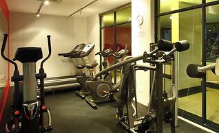 Cape Eazi Stayz The Rockwell