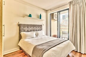 Cape Eazi Stayz The Rockwell