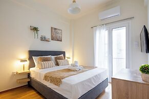 Zephyr 3-Bedroom Apartment in Athens