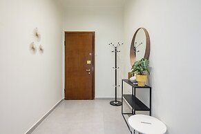 Zephyr 3-Bedroom Apartment in Athens